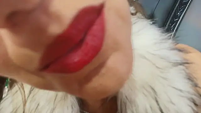 Snapshot of MelaniaKnauss chatting on 02-28-25, 08:07 MelaniaKnauss online show from 02-28-25, 08:07