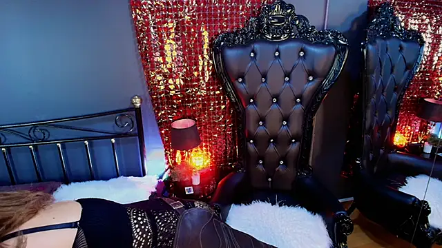 Snapshot of MelaniaKnauss chatting on 09-24-25, 08:23 MelaniaKnauss online show from 09-24-25, 08:23