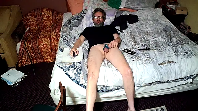 Snapshot of AronMellon76 chatting on 04-06-26, 03:37 AronMellon76 online show from 04-06-26, 03:37