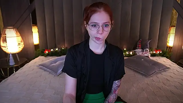 Snapshot of Sasha_Exclusive chatting on 12-23-24, 09:16 Sasha Exclusive online show from 12-23-24, 09:16