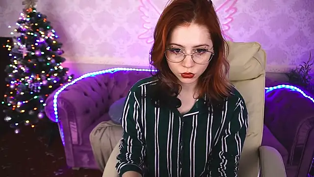 Snapshot of Sasha_Exclusive chatting on 12-26-24, 02:33 Sasha Exclusive online show from 12-26-24, 02:33