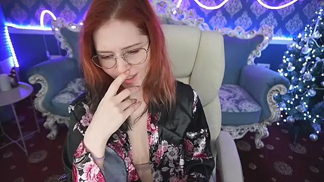 Snapshot of Sasha_Exclusive chatting on 01-05-25, 11:44 Sasha Exclusive online show from 01-05-25, 11:44