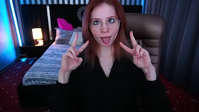 Snapshot of Sasha_Exclusive chatting on 01-16-25, 07:17 Sasha Exclusive online show from 01-16-25, 07:17