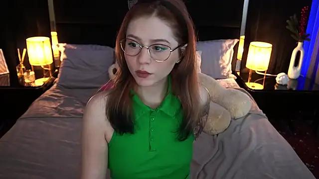 Snapshot of Sasha_Exclusive chatting on 01-27-25, 09:00 Sasha Exclusive online show from 01-27-25, 09:00