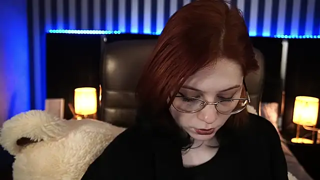 Snapshot of Sasha_Exclusive chatting on 02-24-25, 03:33 Sasha Exclusive online show from 02-24-25, 03:33