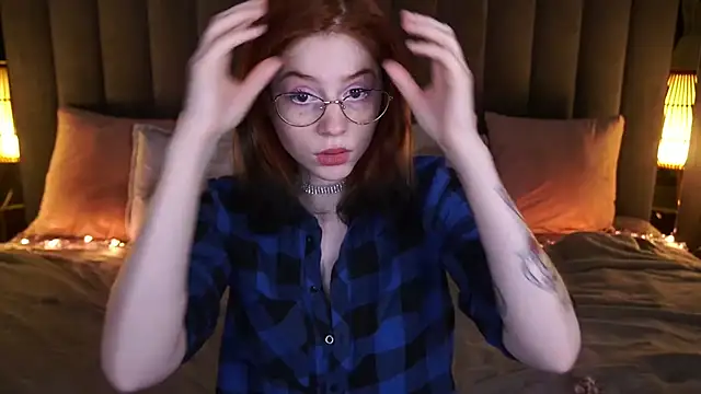 Snapshot of Sasha_Exclusive chatting on 03-05-25, 02:46 Sasha Exclusive online show from 03-05-25, 02:46