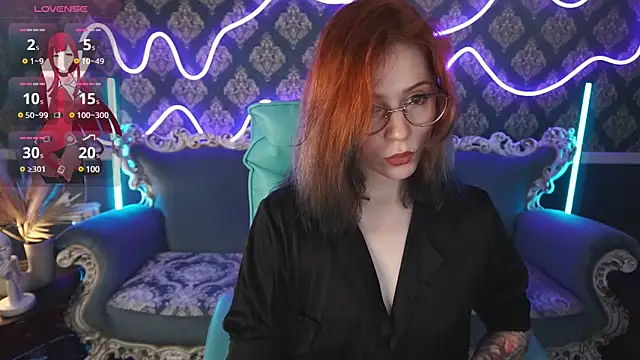 Snapshot of Sasha_Exclusive chatting on 03-11-25, 10:18 Sasha Exclusive online show from 03-11-25, 10:18