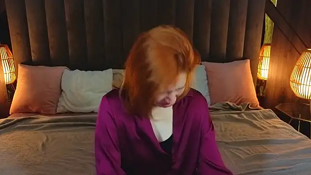 Snapshot of Sasha_Exclusive chatting on 09-25-25, 06:06 Sasha Exclusive online show from 09-25-25, 06:06