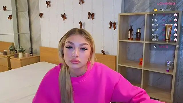 Ella Milla online show from 12-30-24, 09:05