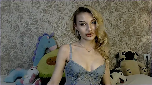 Ella Milla online show from 10-30-25, 09:44