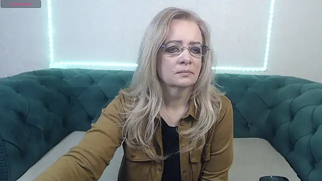 IvanaCharm online show from 02-24-25, 04:16