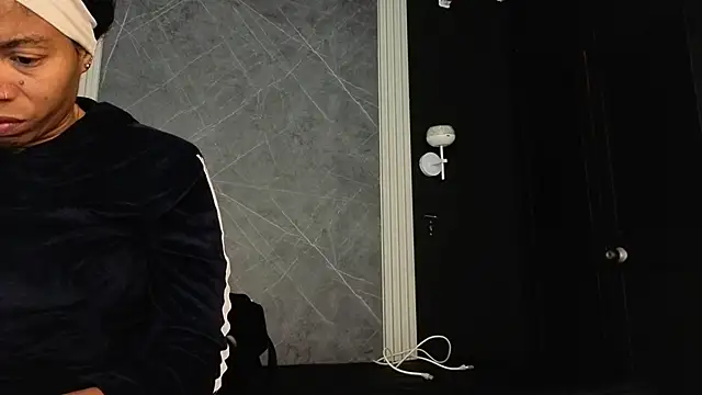 Snapshot of YummyDuooo chatting on 11-22-25, 11:53 YummyDuooo online show from 11-22-25, 11:53