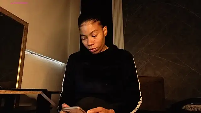 Snapshot of YummyDuooo chatting on 11-29-25, 11:57 YummyDuooo online show from 11-29-25, 11:57