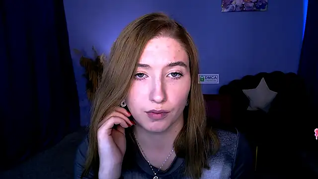 Snapshot of daisy_candy chatting on 12-24-24, 08:16 daisy candy online show from 12-24-24, 08:16