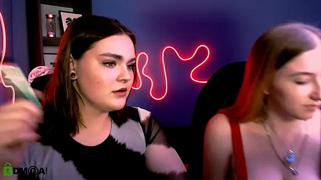 Snapshot of daisy_candy chatting on 09-25-25, 08:01 daisy candy online show from 09-25-25, 08:01