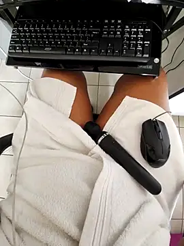 Snapshot of Drippincaty chatting on 01-09-25, 12:52 Drippincaty online show from 01-09-25, 12:52