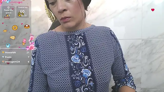 Snapshot of shantala_krisha chatting on 01-23-25, 01:19 shantala krisha online show from 01-23-25, 01:19