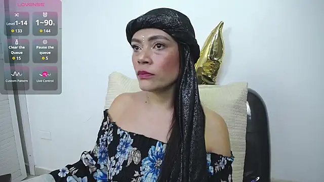 Snapshot of shantala_krisha chatting on 09-16-25, 07:59 shantala krisha online show from 09-16-25, 07:59