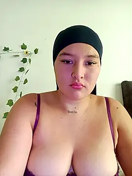 Snapshot of Celeste_camila18 chatting on 10-01-25, 01:50 Celeste camila18 online show from 10-01-25, 01:50