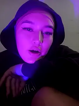 Celeste camila18 online show from 04-04-26, 06:55