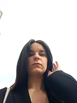 Snapshot of RaonXO chatting on 01-25-25, 04:03 RaonXO online show from 01-25-25, 04:03