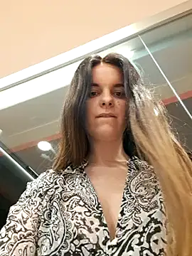 Snapshot of RaonXO chatting on 02-13-25, 06:38 RaonXO online show from 02-13-25, 06:38