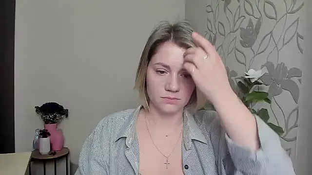 MariaSttone online show from 03-11-25, 02:18