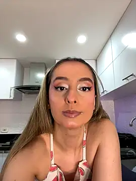 Snapshot of nicollefiorett chatting on 09-29-25, 10:14 nicollefiorett online show from 09-29-25, 10:14