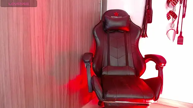 Snapshot of Alisson_Beckett chatting on 01-29-25, 10:43 Alisson Beckett online show from 01-29-25, 10:43