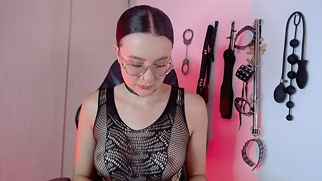 Alisson Beckett online show from 09-11-25, 07:03