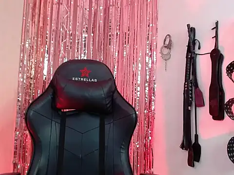 Snapshot of Alisson_Beckett chatting on 12-19-25, 10:06 Alisson Beckett online show from 12-19-25, 10:06