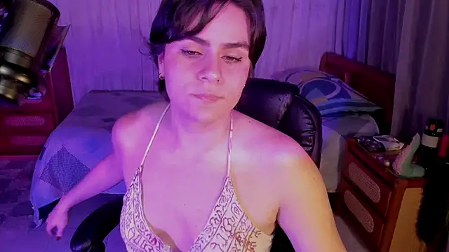 isabelacooperr online show from 06-14-26, 05:20