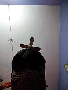 Snapshot of Tamilandteluguboy14 chatting on 02-05-26, 06:18 Tamilandteluguboy14 online show from 02-05-26, 06:18