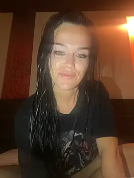 English-Chloe96 online show from 03-13-25, 12:13