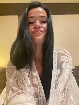 English-Chloe96 online show from 11-16-25, 04:51