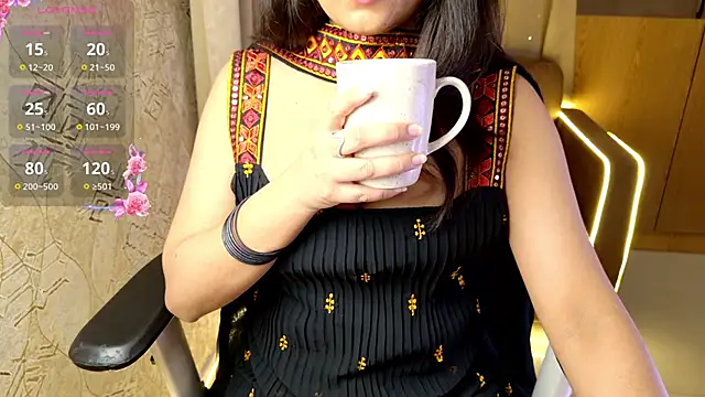 Snapshot of Punjabi_Queen1 chatting on 12-15-24, 03:53 Punjabi Queen1 online show from 12-15-24, 03:53