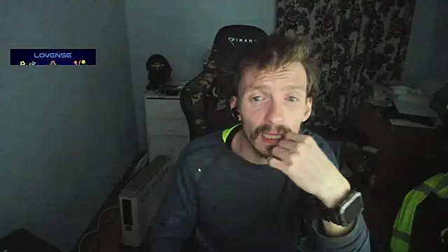 Snapshot of sexy264329 chatting on 02-18-25, 05:42 sexy264329 online show from 02-18-25, 05:42