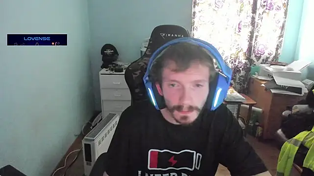 Snapshot of sexy264329 chatting on 02-26-25, 03:30 sexy264329 online show from 02-26-25, 03:30