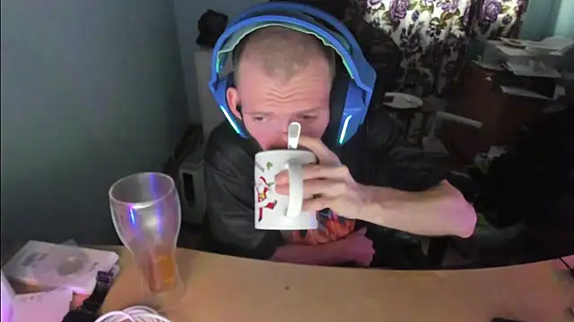 Snapshot of sexy264329 chatting on 03-16-25, 05:28 sexy264329 online show from 03-16-25, 05:28