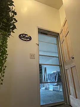 Snapshot of EllaSnow chatting on 03-15-26, 03:40 EllaSnow online show from 03-15-26, 03:40