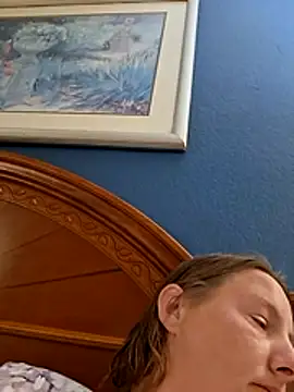 Snapshot of rainbow9028 chatting on 03-18-26, 08:23 rainbow9028 online show from 03-18-26, 08:23