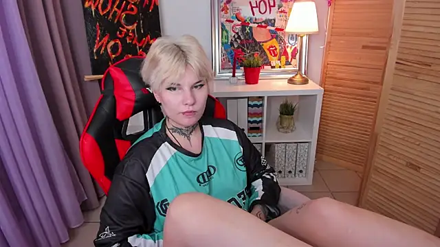 mekurisu online show from 03-17-25, 05:34