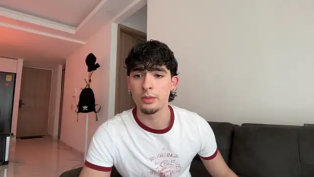 Snapshot of zenn_rush1 chatting on 03-18-26, 08:45 zenn rush1 online show from 03-18-26, 08:45