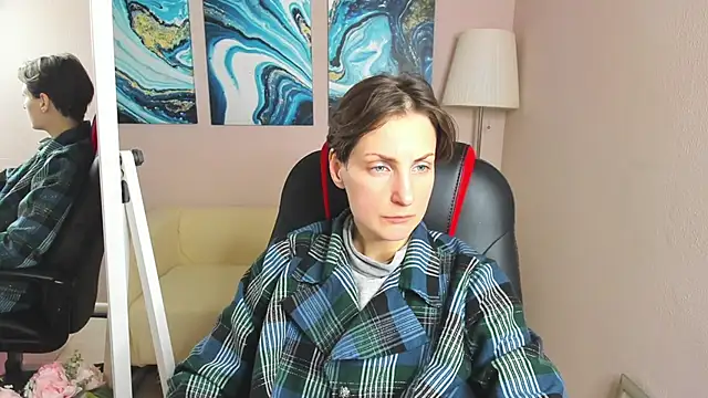 Snapshot of AuroraScript chatting on 02-08-25, 06:55 AuroraScript online show from 02-08-25, 06:55