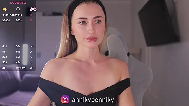 Coconutkittyy online show from 02-17-25, 03:09