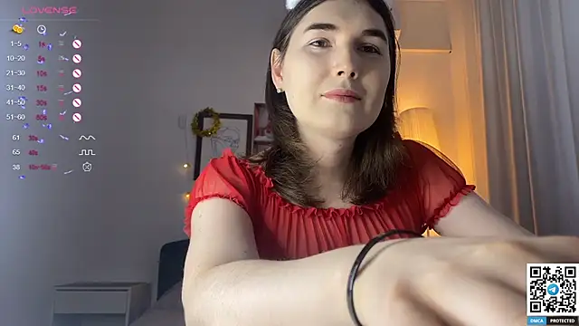 Snapshot of Maria_Bowie chatting on 12-30-24, 09:16 Maria Bowie online show from 12-30-24, 09:16
