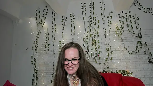 Snapshot of fiery_stella chatting on 10-25-25, 11:51 fiery stella online show from 10-25-25, 11:51