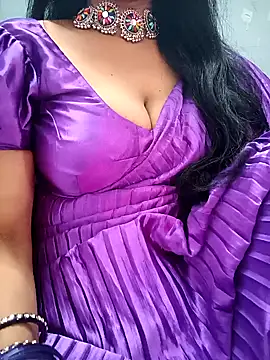 Snapshot of amala_ss chatting on 01-01-25, 06:05 amala ss online show from 01-01-25, 06:05
