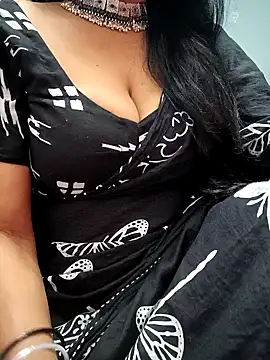 Snapshot of amala_ss chatting on 01-02-25, 11:31 amala ss online show from 01-02-25, 11:31