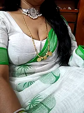 Snapshot of amala_ss chatting on 02-24-25, 01:53 amala ss online show from 02-24-25, 01:53